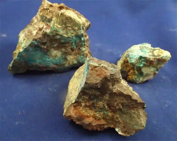 Chrysocolla In Quartz Rough 17 Pound Flat