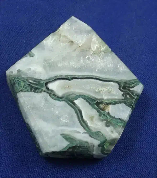 Metaphysical Healing Properties of Diamond Shaped Crystals - Crystals By Rob