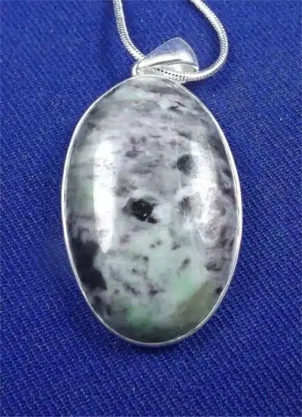 Geological Properties Of Kammererite - Crystals By Rob