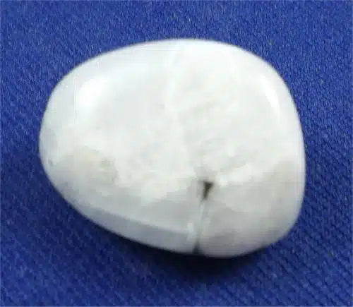 Metaphysical Healing Properties Of Rainbow Moonstone - Crystals By Rob