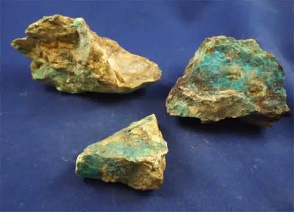 Chrysocolla In Quartz Rough 17 Pound Flat