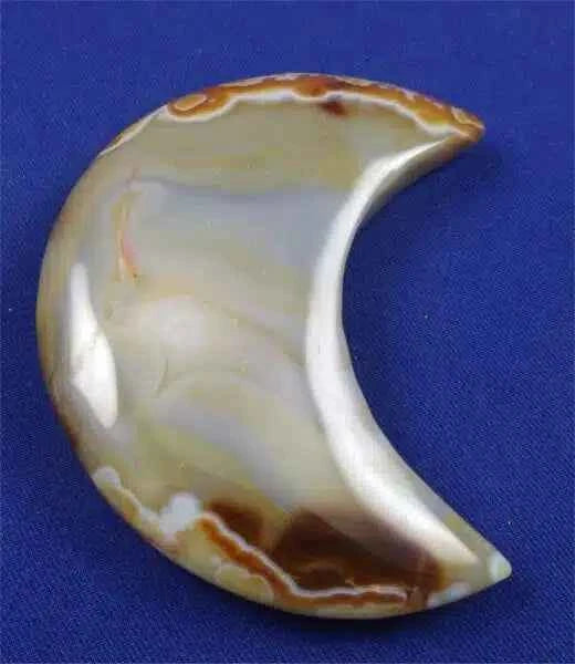 https://crystalsbyrob.online/product/agate-geode-moon-3/
