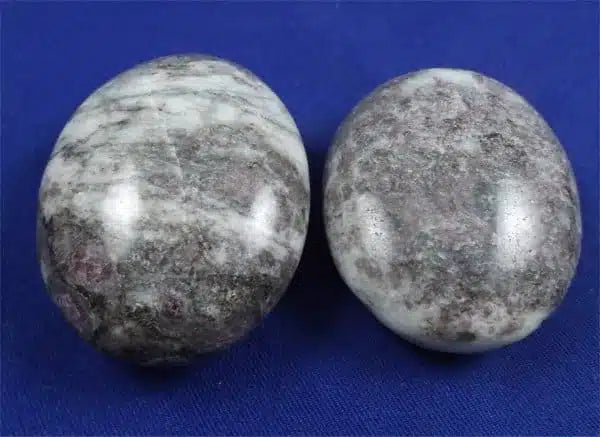 Garnet In Schist Palm Stones