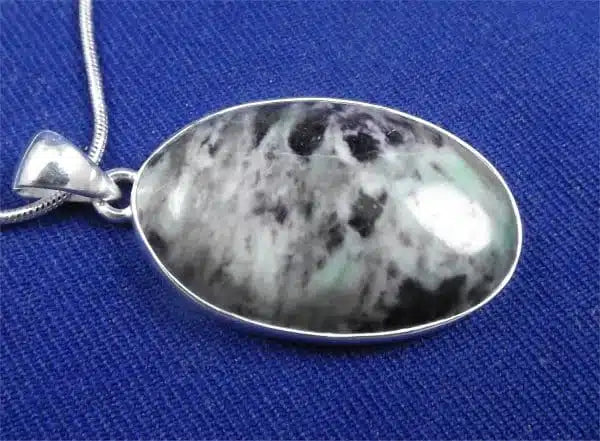 Kammererite Pendant